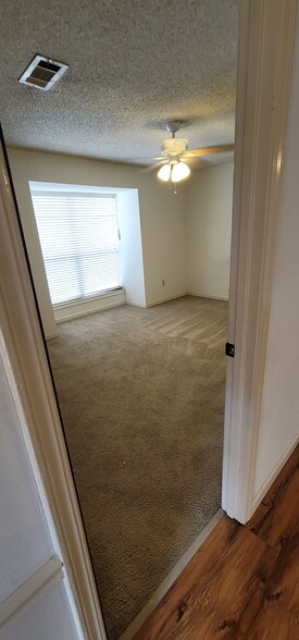 Master Bedroom - 1748 Port Dr