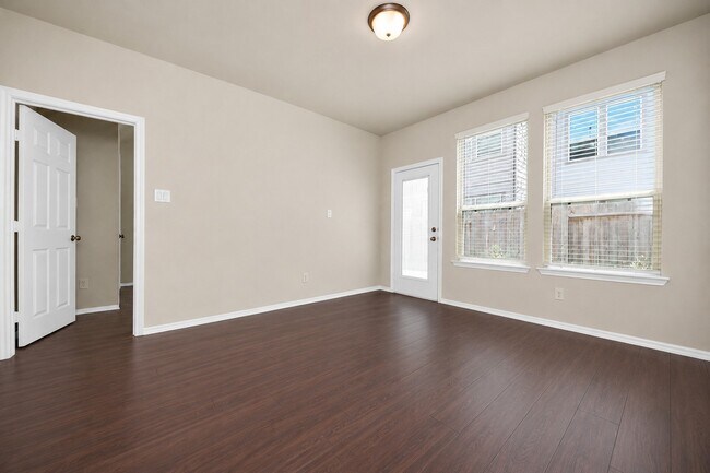 Building Photo - 3111 Dakota Falls Dr