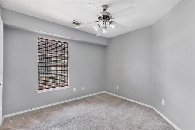 Building Photo - 9016 Elm Drake Ln