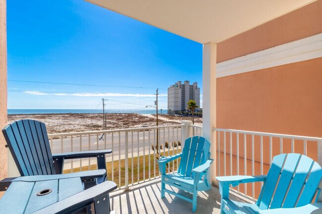 Building Photo - 572 E Beach Blvd