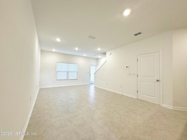 Building Photo - 3601 Athenian Wy
