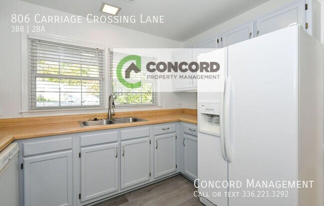 Building Photo - 806 Carriage Crossing Ln