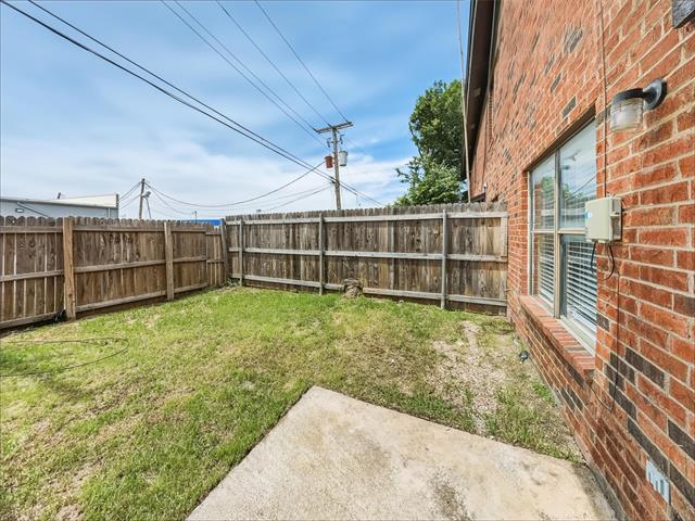 Building Photo - 1006 Bland Dr
