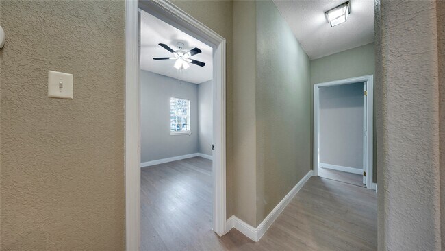 Building Photo - 8214 Peekskill Ln