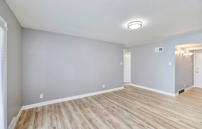 Building Photo - 11003 Fawnhaven Dr