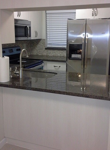 kitchen / new appliances - 252 Majorca Ave