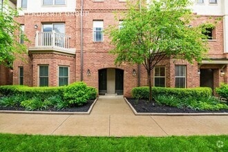Building Photo - 46 Victorian Gate Way