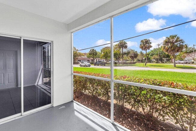 Building Photo - 333 SE Martin Ave