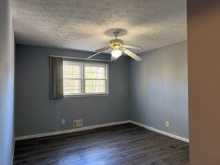 Building Photo - 698 Shannon Way