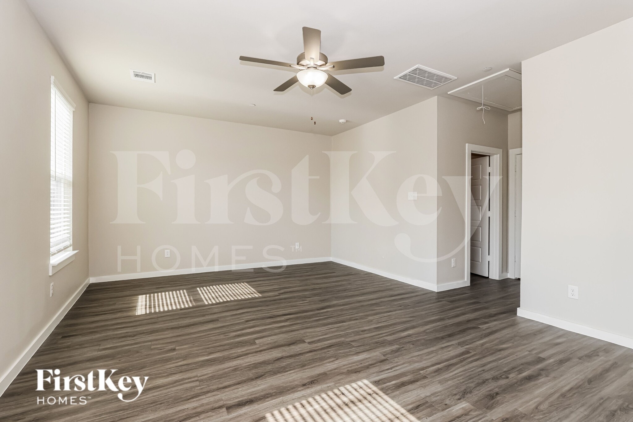Building Photo - 18326 W Centro Cir