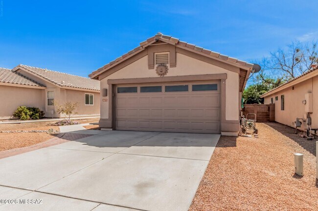 Building Photo - 2675 W Mystic Mountain Dr