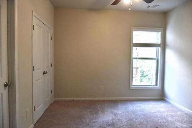 Building Photo - 5145 Brierstone Dr