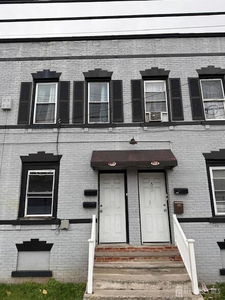 Primary Photo - 1301 S 2nd St