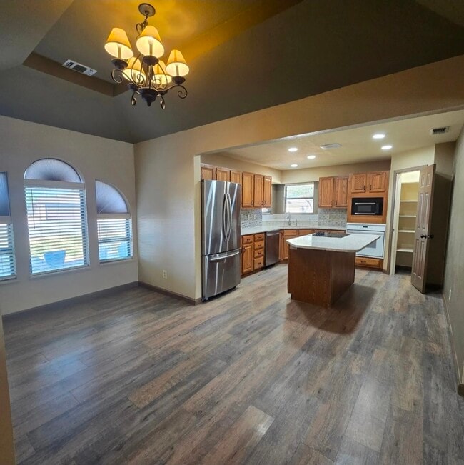 Building Photo - 514 Mission Arch Dr