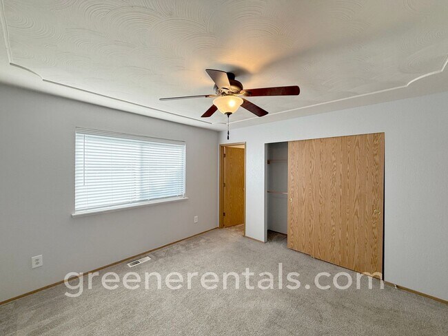 Building Photo - 3BR/2BA Rambler with 2-Car Garage in Yelm!