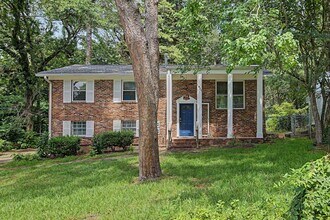 Building Photo - 1811 Devra Dr