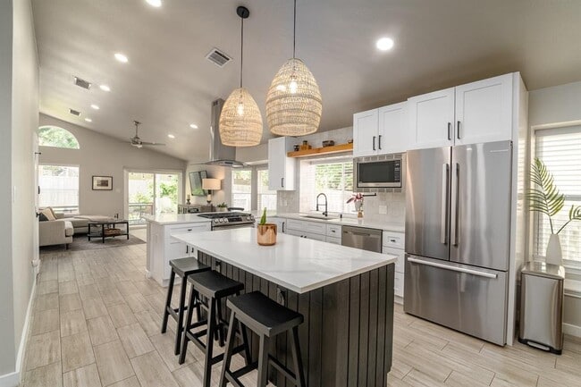 Building Photo - 1407 Elm Brook Dr