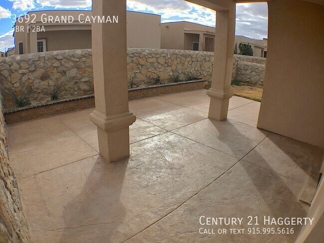 Building Photo - 3692 Grand Cayman Ln