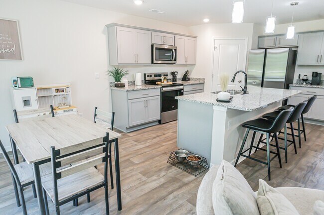 Building Photo - 4013 Calabash Ct