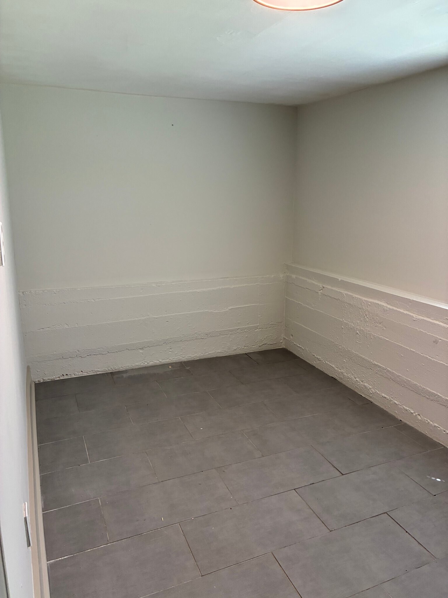 Building Photo - 528 N Royal Ave