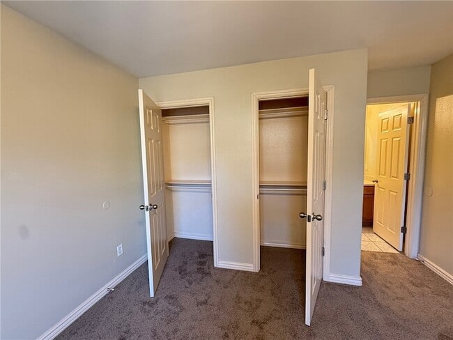 Building Photo - 245 Graystone Cir