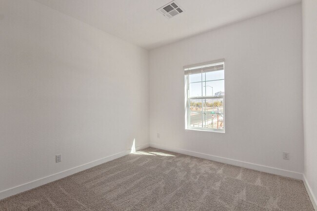 Building Photo - Brand New Home For Rent!