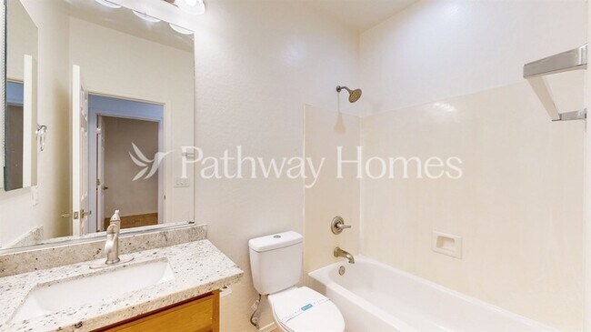 Building Photo - 43448 Askew Dr