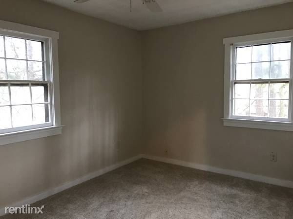 Building Photo - 4 br, 2.5 bath House - 4808 Valencia Ct