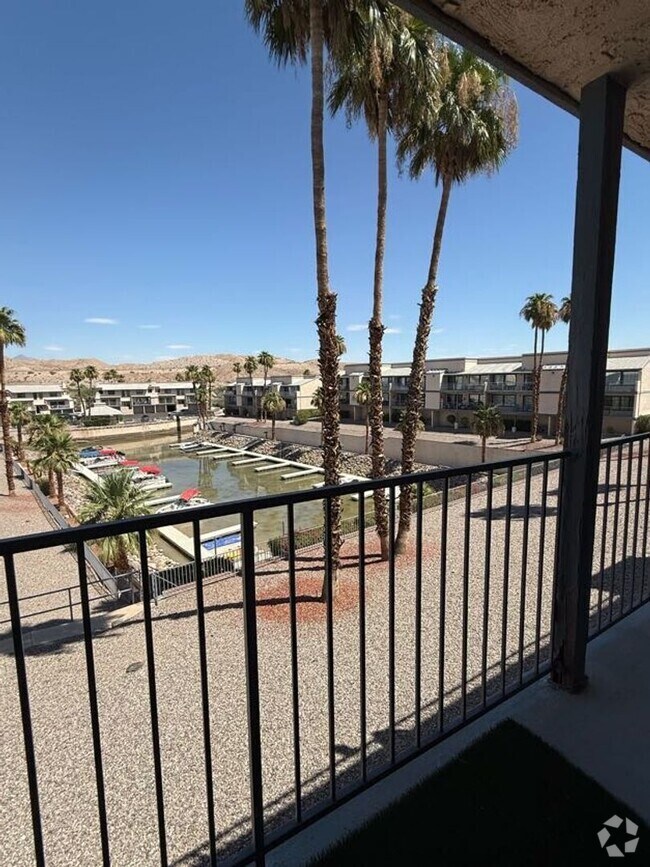 Building Photo - Beautiful Marina View Condo
