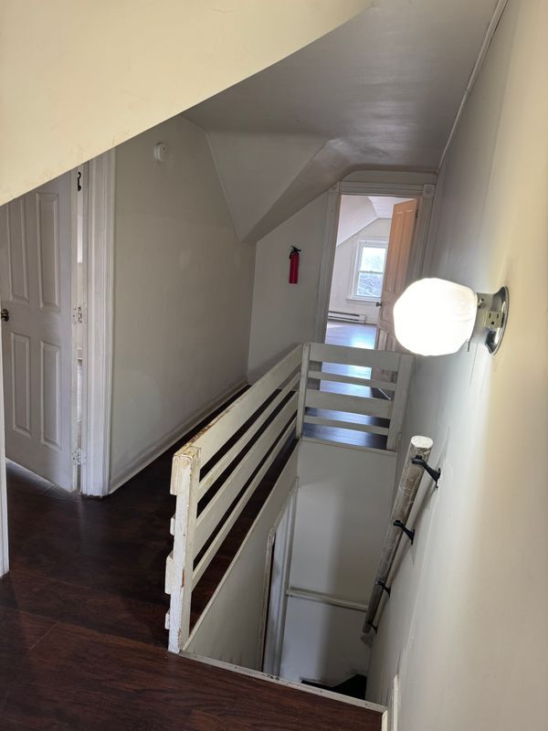 Building Photo - 306 W Lincoln Hwy