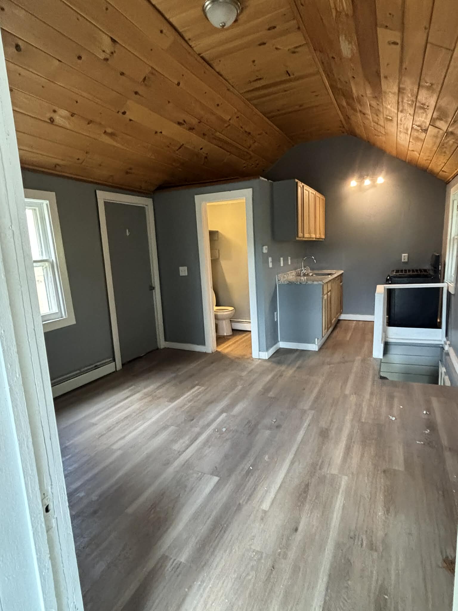 Living room attached to kitchen - 36 Maple Trl