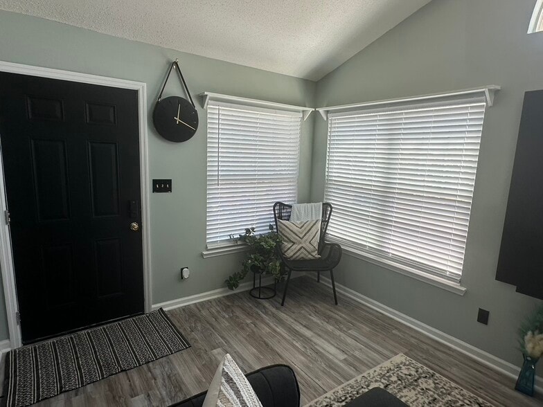 Building Photo - 172 Waters Edge Ln