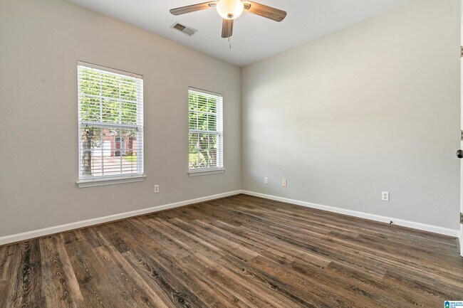 Building Photo - 141 Calumet Dr