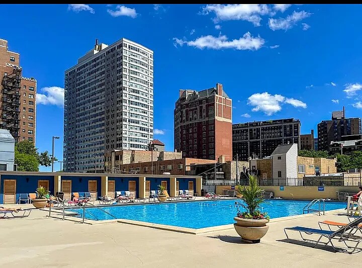 Building Photo - 655 W Irving Park Rd