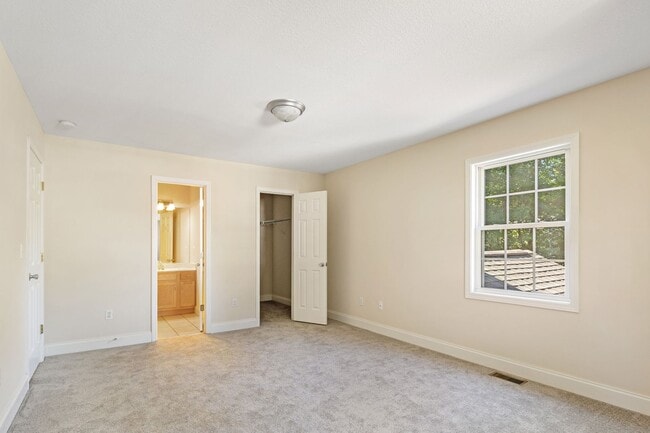 Building Photo - 36 Winterwind Dr