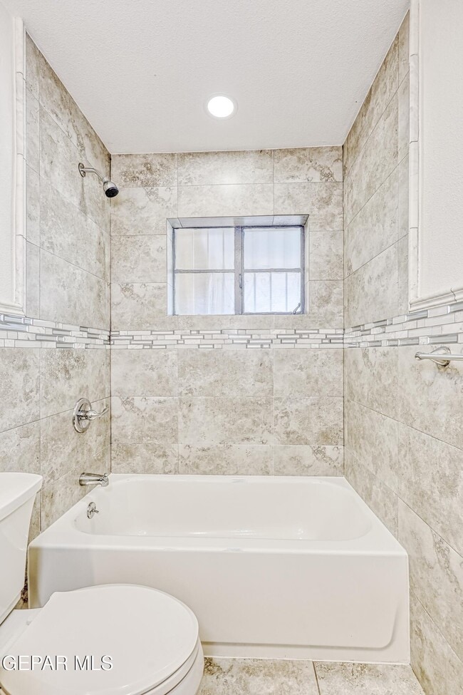 Building Photo - 6200 Palo Alto Ave