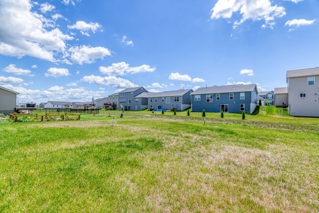 Building Photo - COMING SOON - Modern, Spacious Home in the Orchard Farm School District!