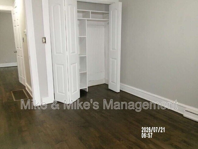Building Photo - 403 N 61st St