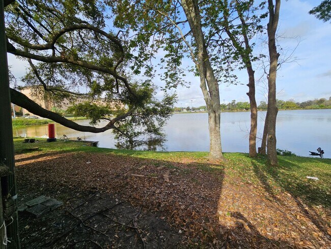 Building Photo - Central Lakeland Rental Home