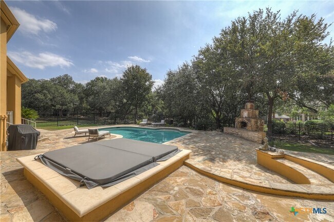 Building Photo - 9752 Trophy Oaks Dr