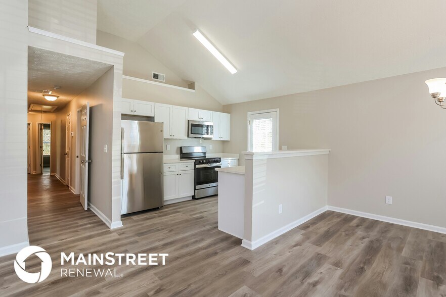 Building Photo - 5222 Alexander St