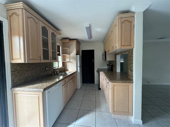 Building Photo - 6101 NW 18th St