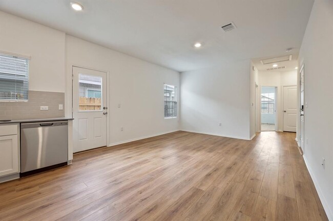 Building Photo - 10713 Steinbeck Dr