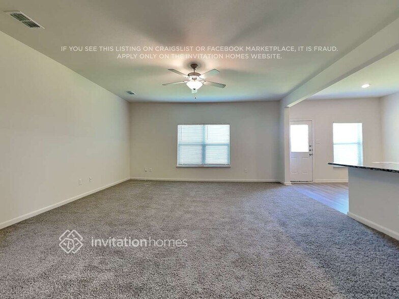 Building Photo - 3041 Chico Dr