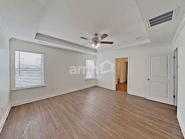 Building Photo - 2341 Cove Ct