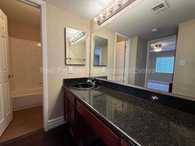 Building Photo - 3825 E Camelback Rd
