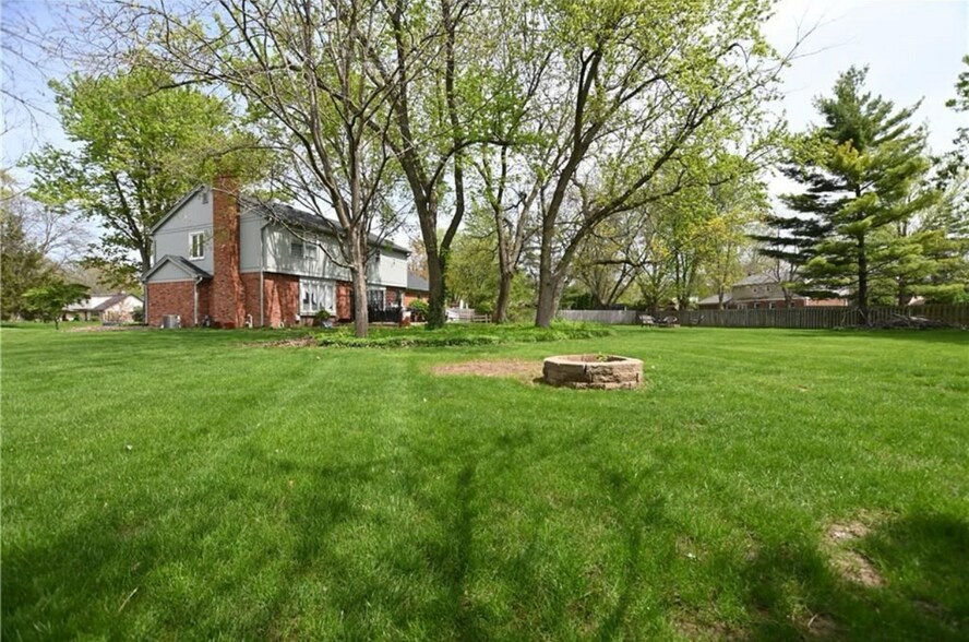 Building Photo - 7015 Keston Cir