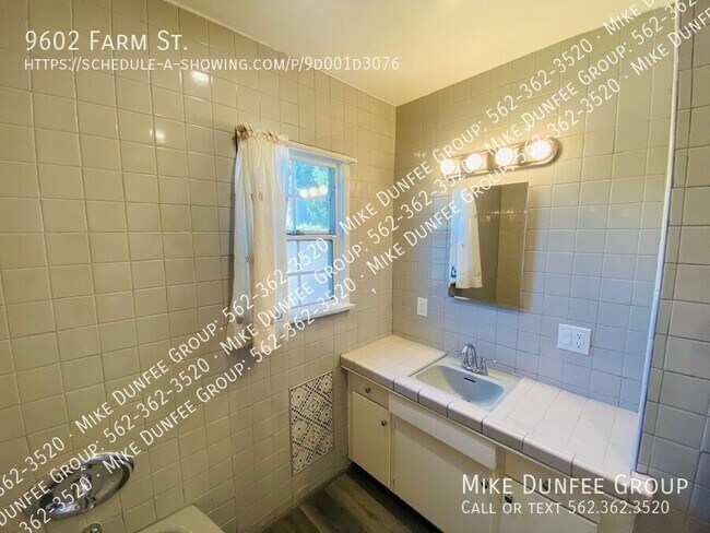 Building Photo - 9602 Farm St