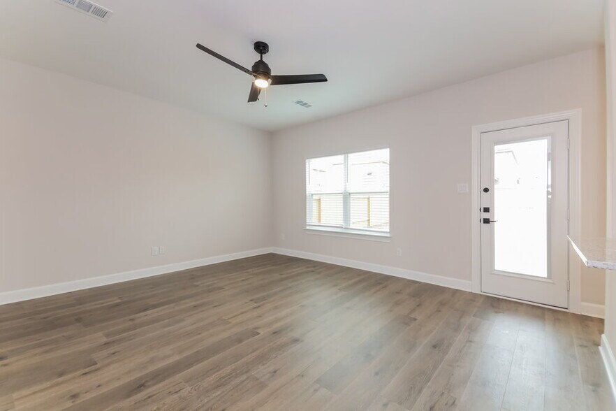 Building Photo - 1200 Princeton Hts Blvd
