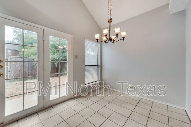Building Photo - 1324 Azalia Bend